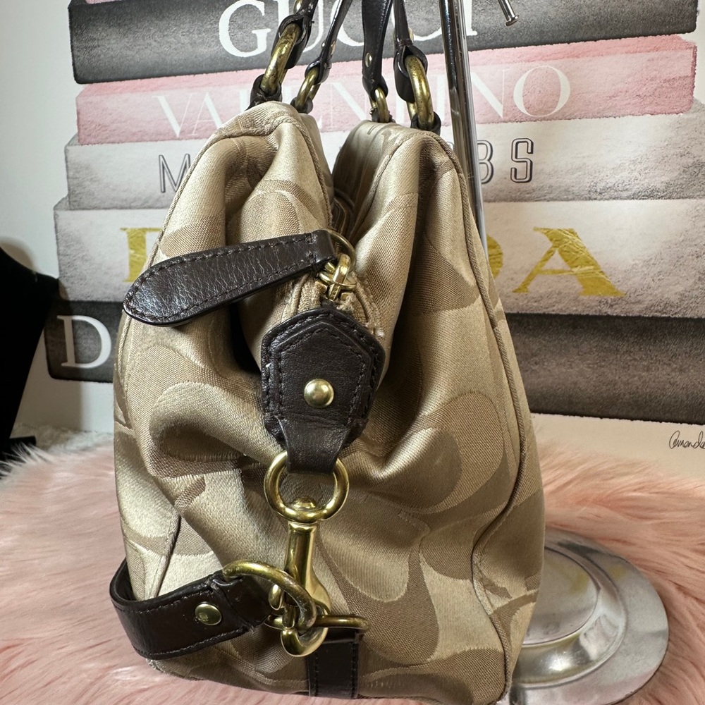 Coach Cream and Brown Shoulder Bag with Monogram - Picture 3 of 11